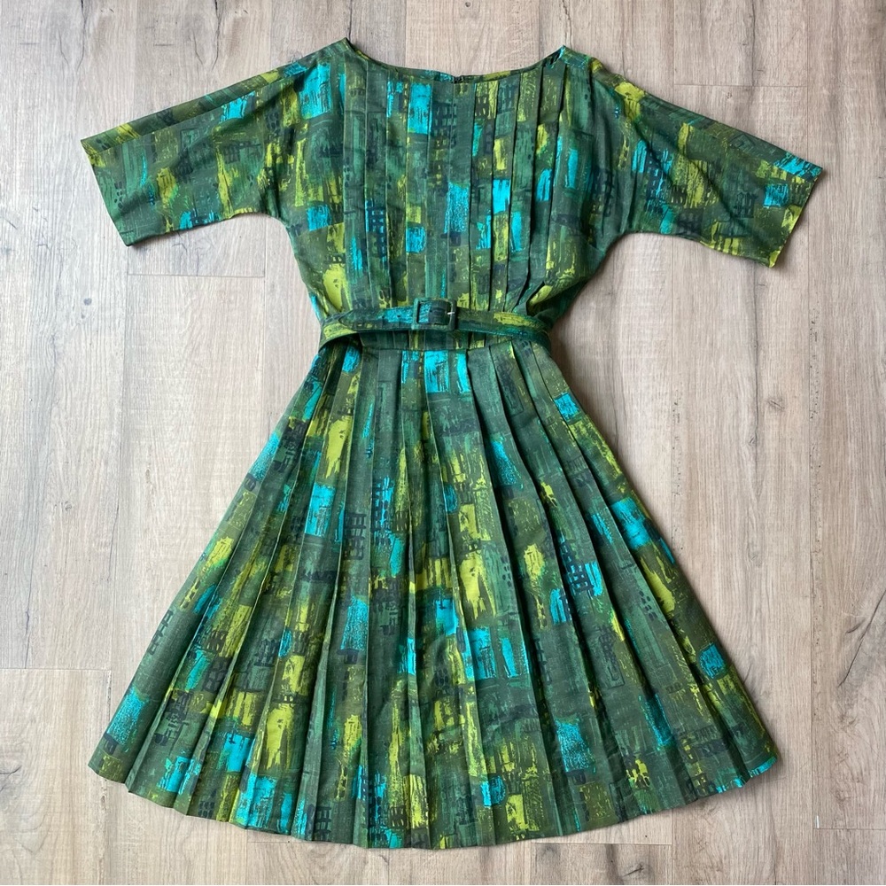 Vintage 1950/60s Chic Green and Teal Midi Dress with Small white Petticoat